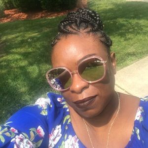 Meet your Posher, Kymone